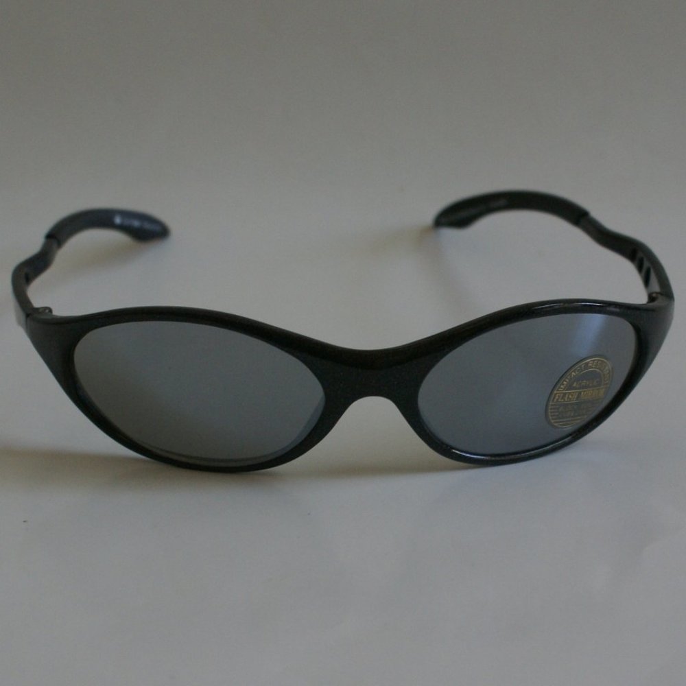 NWT VtgSports 90's wrap around w/rubber temple tips smoke mirror lens sunglasses